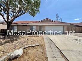 12423 San Dimas St in Victorville, CA - Building Photo
