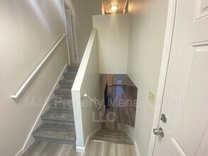 1817 E Vine St in Murray, UT - Building Photo - Building Photo