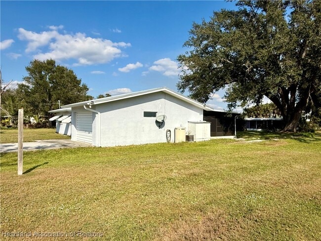 10345 SW Riverview Cir in Arcadia, FL - Building Photo - Building Photo