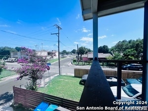 335 S San Eduardo Ave in San Antonio, TX - Building Photo - Building Photo