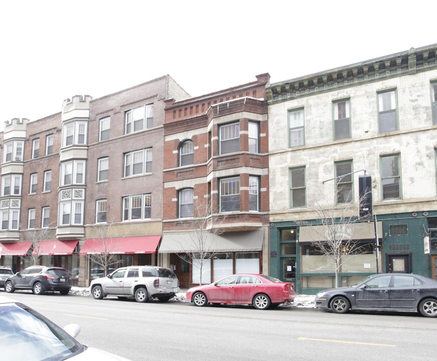 Fox Luxury Apartments in Chicago, IL - Building Photo