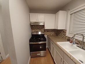 213 E Park St, Unit B in Ontario, CA - Building Photo - Building Photo