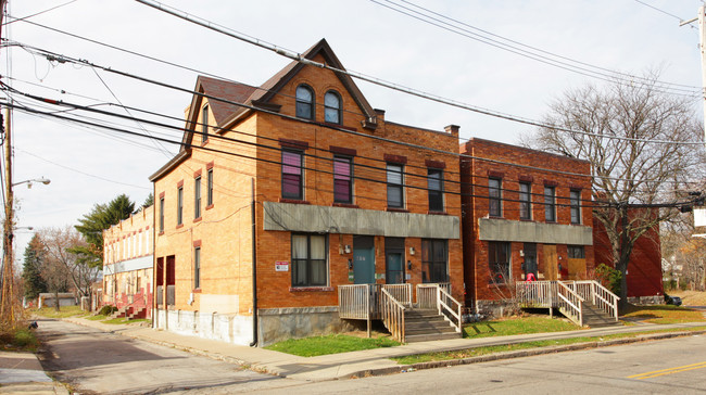 7578-7592 Kelly St in Pittsburgh, PA - Foto de edificio - Building Photo