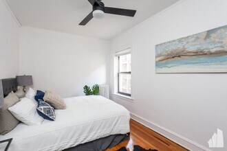 621 W Cornelia Ave in Chicago, IL - Building Photo - Building Photo