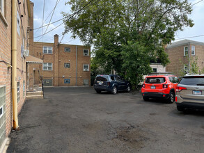 6809 W Diversey Ave in Chicago, IL - Foto de edificio - Building Photo