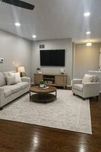 106 S Bruner St in Hinsdale, IL - Building Photo - Building Photo