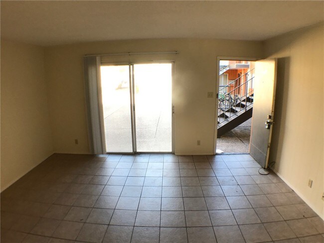 2610 Salado St-Unit -205 in Austin, TX - Building Photo - Building Photo