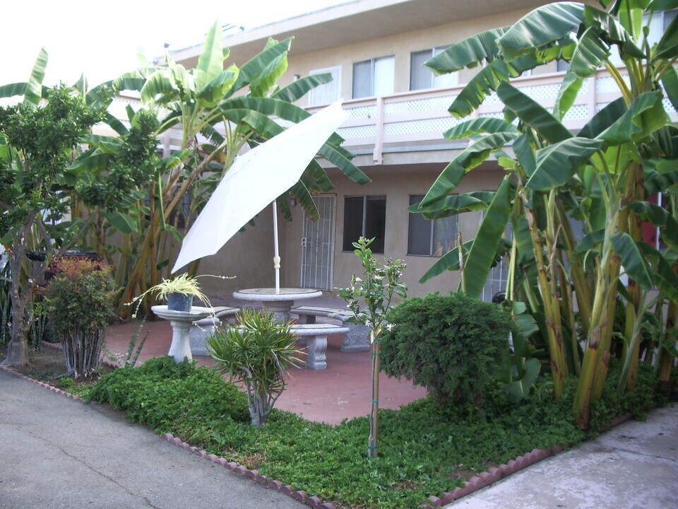 Grand Manor Apartments in San Diego, CA - Foto de edificio