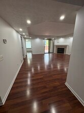 8615 Scenicview Dr, Unit #204 in Broadview Heights, OH - Building Photo - Building Photo