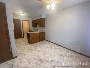 9296 Indian Blvd S in Cottage Grove, MN - Building Photo - Building Photo