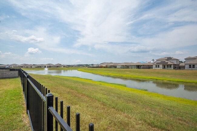 14657 E Pine Heart Dr in Conroe, TX - Foto de edificio - Building Photo