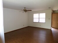 4008 NW Ozmun Ave in Lawton, OK - Foto de edificio - Building Photo