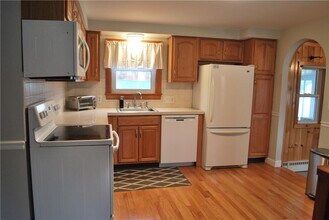 161 Hadde Ave in Cumberland, RI - Building Photo - Building Photo