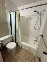 432 Huntsville Crescent NW in Calgary, AB - Building Photo - Building Photo