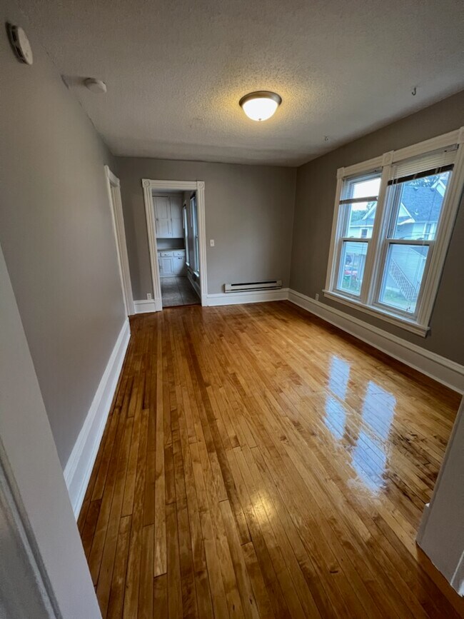 711 Jefferson St NE in Minneapolis, MN - Building Photo - Building Photo