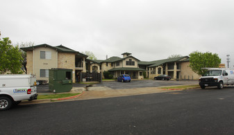 1345-1347 Lamar Square Dr Apartments