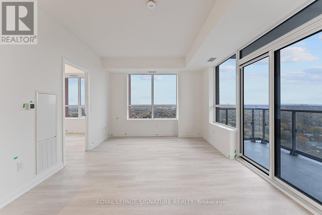 3260 Sheppard Ave E in Toronto, ON - Building Photo