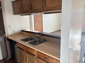 1109 E 9th St in Pittsburg, KS - Building Photo - Building Photo