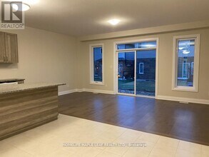 237 Sedgewood St in Kitchener, ON - Building Photo - Building Photo