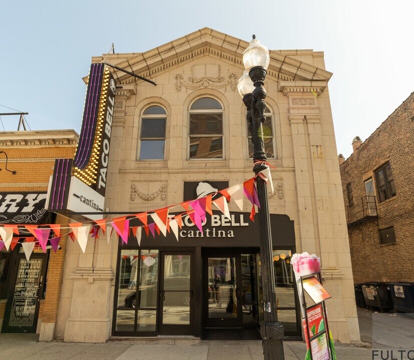 4437 N Broadway in Chicago, IL - Building Photo