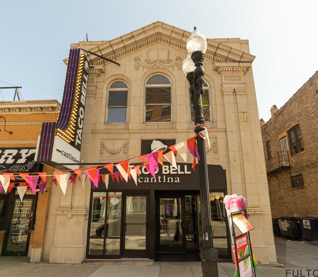 property at 4437 N Broadway