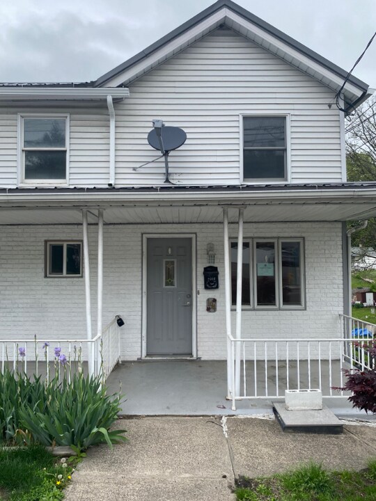 194 Parsonage St in Pittston, PA - Building Photo