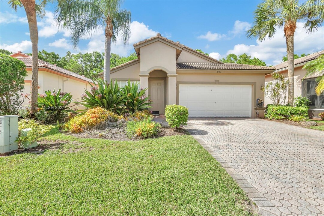 8481 Siciliano St in Boynton Beach, FL - Building Photo