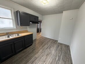 1002 W Williams St in Danville, IL - Building Photo - Building Photo