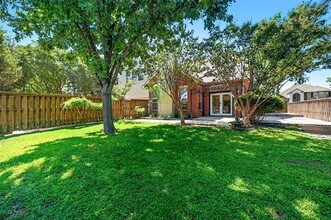 9213 Briarcrest Dr in Rowlett, TX - Building Photo - Building Photo
