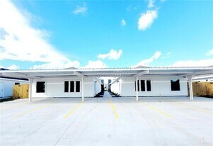 3309 Frio Ave, Unit 4 in McAllen, TX - Building Photo
