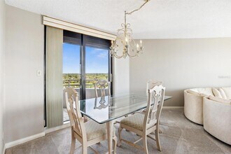 5950 Pelican Bay Plaza S, Unit 2E in Gulfport, FL - Building Photo - Building Photo