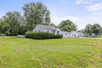 2501 S Wayne St in Bellevue, NE - Foto de edificio - Building Photo