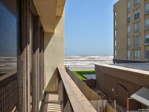15002 Windward Dr in Corpus Christi, TX - Building Photo - Building Photo