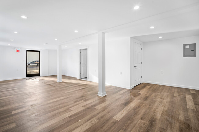 21 N Albany Ave in Atlantic City, NJ - Building Photo - Interior Photo