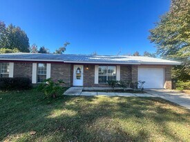 712 Michigan Ave in Lynn Haven, FL - Building Photo