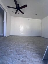 814 W 147th St, Unit Side in Gardena, CA - Building Photo - Building Photo