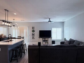 7868 Sambar Ct in Las Vegas, NV - Building Photo - Building Photo