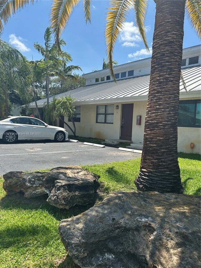 property at 1455 Holly Heights Dr