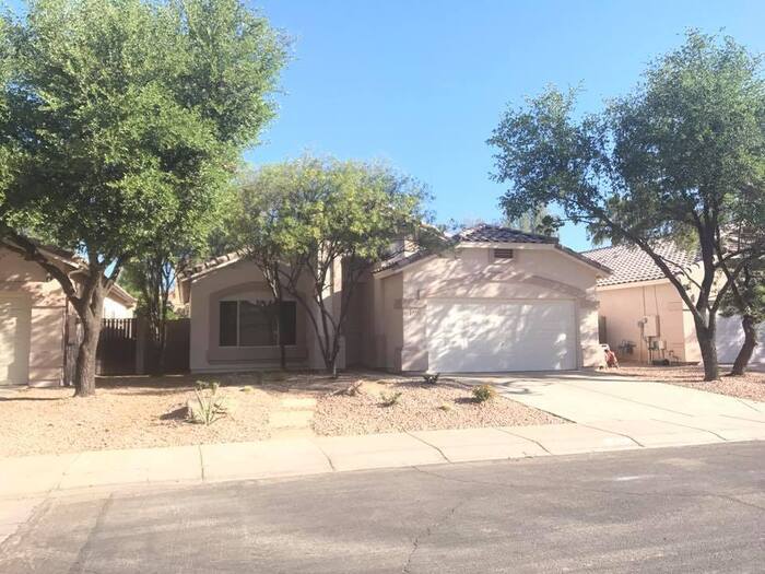 956 W Breckenridge Ave in Gilbert, AZ - Building Photo