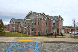 Arbor Trace at Canopy in Tallahassee, FL - Foto de edificio - Building Photo