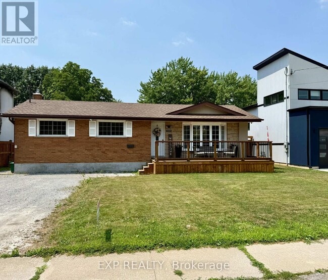 property at 3223 Dorchester Rd