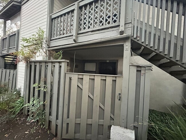 1941 Wellington Ln in Vista, CA - Foto de edificio - Building Photo