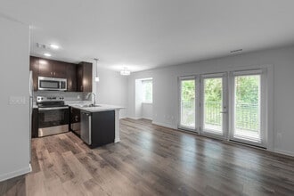 Pine Ridge in Cincinnati, OH - Building Photo - Building Photo