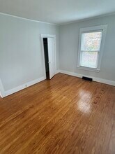 26 Pearl St in Guilford, CT - Building Photo - Building Photo