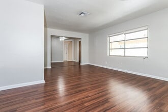 195 E 28th St in West Palm Beach, FL - Building Photo - Building Photo