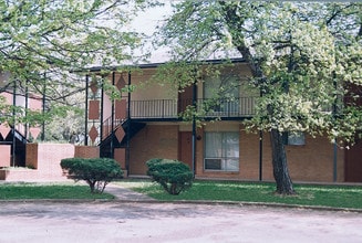 Creek Bend Terrace in Huntsville, AL - Foto de edificio - Building Photo