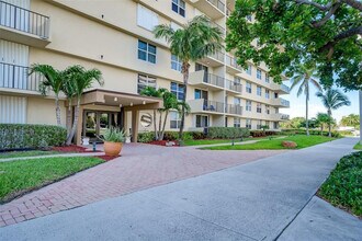 1009 N Ocean Blvd in Pompano Beach, FL - Building Photo - Building Photo