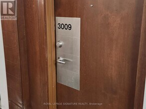 310 Burnhamthorpe Rd W in Mississauga, ON - Building Photo - Building Photo