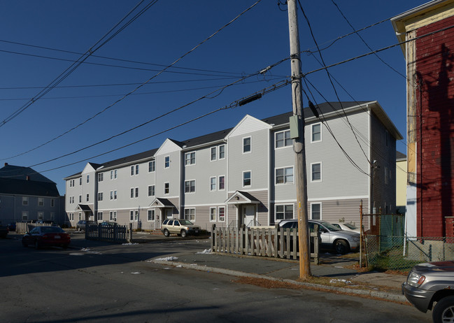 41-45 Scott St in New Bedford, MA - Foto de edificio - Building Photo