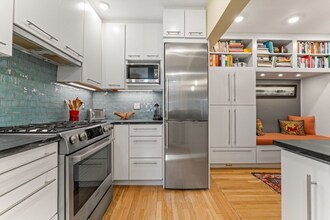 43 Linnaean St, Unit 25A in Cambridge, MA - Foto de edificio - Building Photo